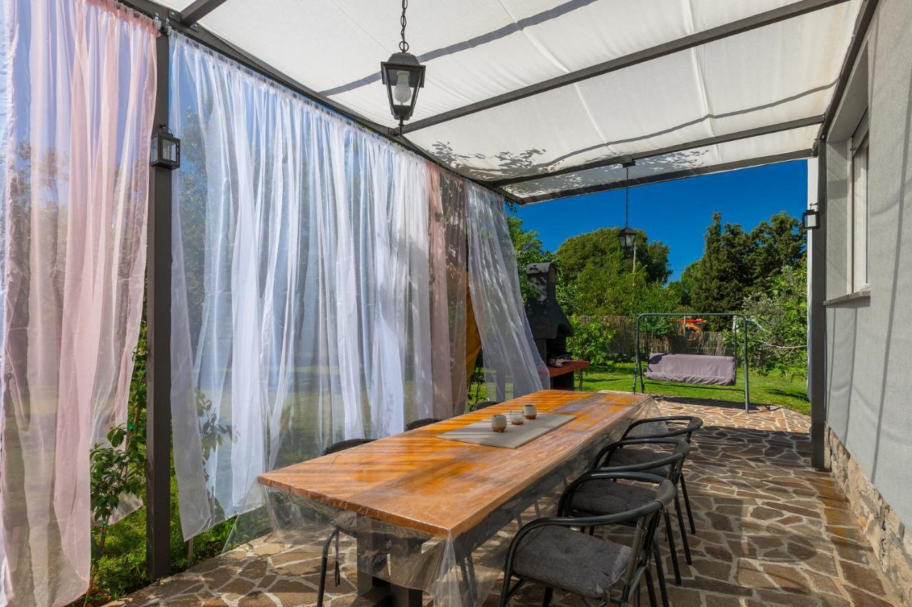 Marčana Holiday House Chill Out Loborika Pula 6 Persons מראה חיצוני תמונה
